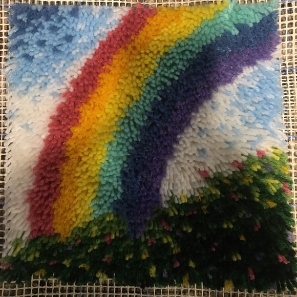 Rainbow latch hook - Picture 1 of 1